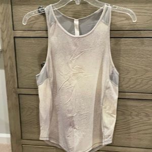 Lululemon size 2 tank